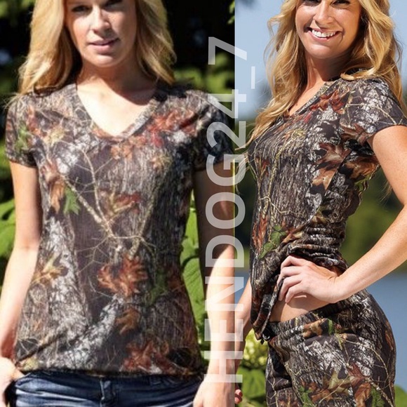 WILDERNESS DREAMS MOSSY OAK BREAK-UP V-NECK TEE - Picture 1 of 4