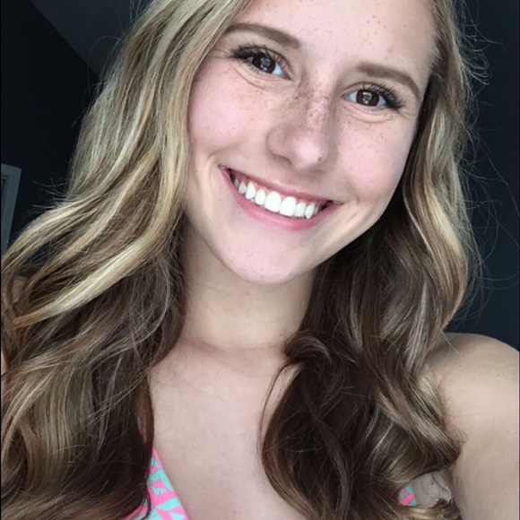 Meet your Posher, Abbagayle - Picture 1 of 1