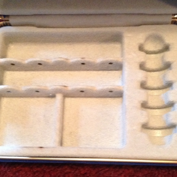 Royal blue velvet jewelry box - Picture 3 of 4