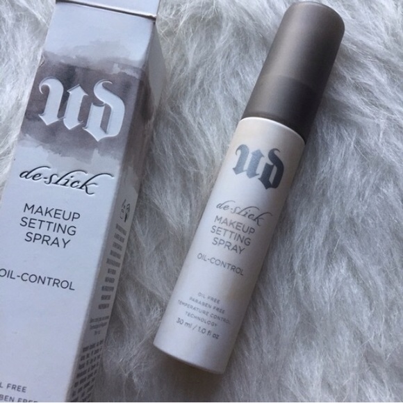 LAST ONE! Urban Decay setting spray