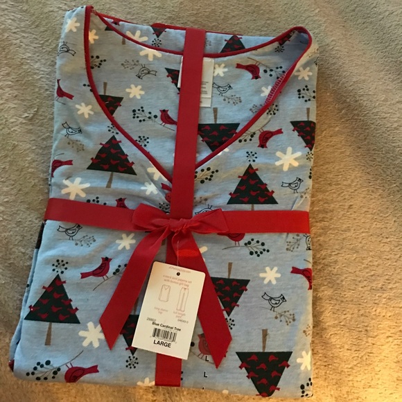 ⬇️Price Drop⬇️ Holiday pajamas