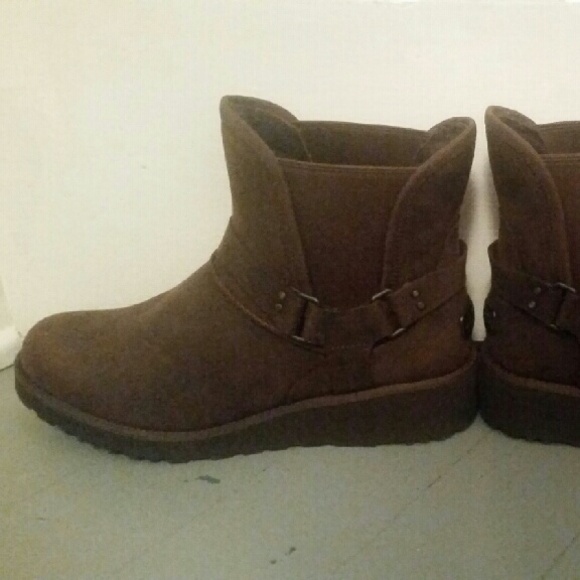 NIB UGG Glen boots size 8