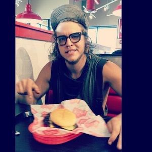 Meet your Posher, Mitch