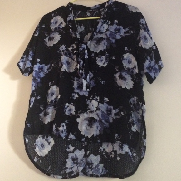 Floral Blouse by Sweet Rain - Picture 4 of 4