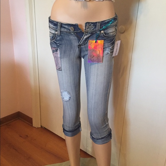 ✅ 3/$15 Denim Capris