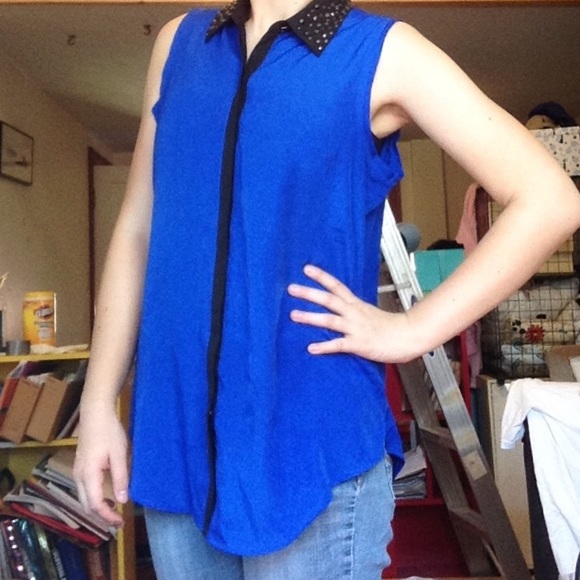 Rock&Republic sleeveless blouse (blue)