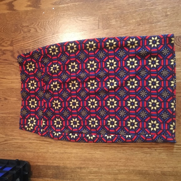 NWOT Lularoe Cassie Skirt M