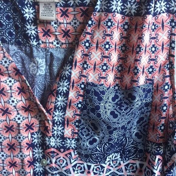 NEW Blue & Pink Print Sleeveless Button Down Top - Picture 2 of 3