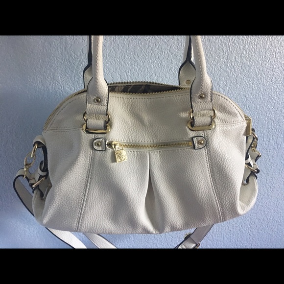 White and gold Anne Klein purse!