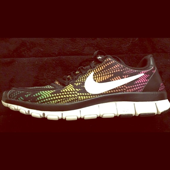 Nike free 5.0 rainbow and black size 7.5