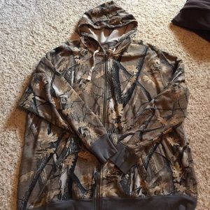 Men's camo zip up jacket