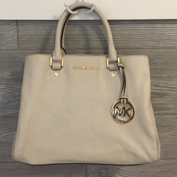 Michael Kors leather purse