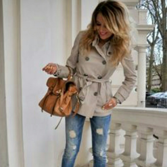 Ellen Tracy Jackets & Blazers - Classy Ellen Tracy trench coat NWT