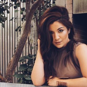 Meet your Posher, Vanessa