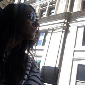 Meet your Posher, Renee