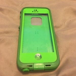 Green life proof 5/5s