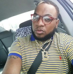 Meet your Posher, Bee