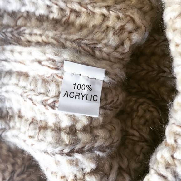 - POM BEANIE HAT - - Picture 3 of 4