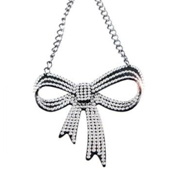 Yummy Couture Big Swarovski Bow Necklace 💎🎀💎