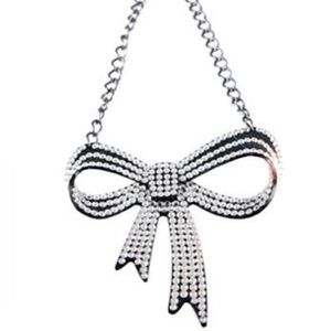 Yummy Couture Big Swarovski Bow Necklace 💎🎀💎