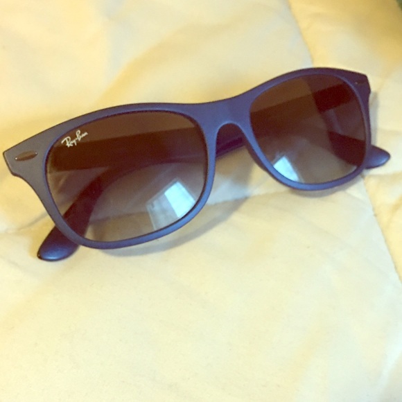 New blue Ran Ban sunglasses 💙