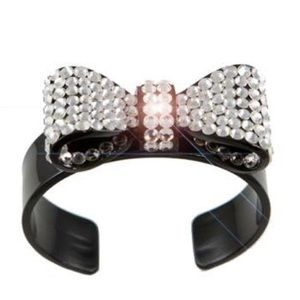 Yummy Couture Swarovski Bow Bangle 🎀