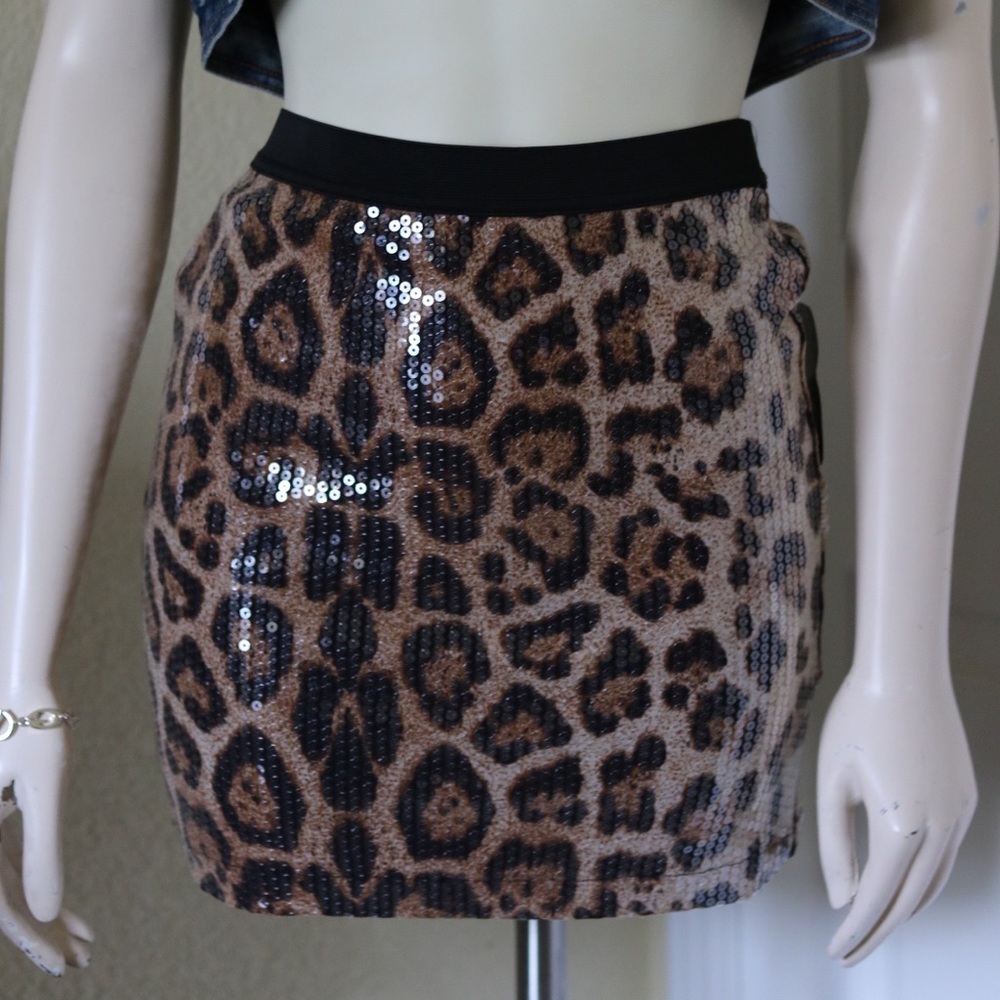 Forever 21 Sequined Leopard Animal Print Skirt