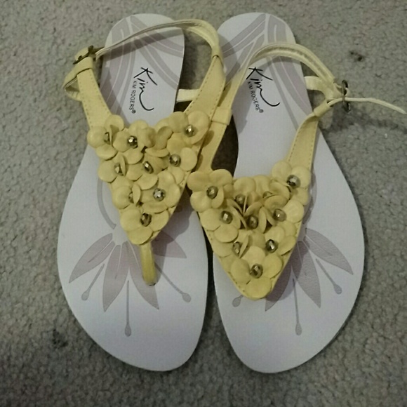 Floral sandals - Picture 1 of 4