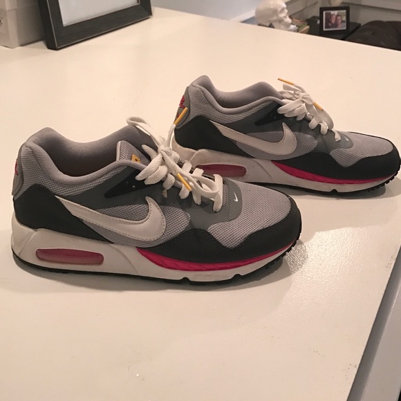Nike Airmax livestrong 8.5