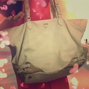 Cream color calfskin shoulder bag