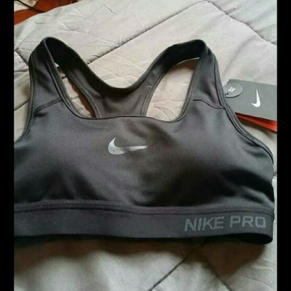 Nike pro sports bra