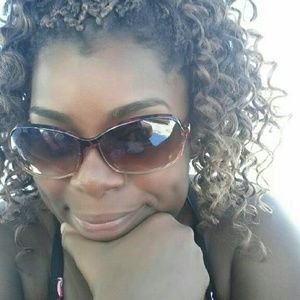 Meet your Posher, Vicky