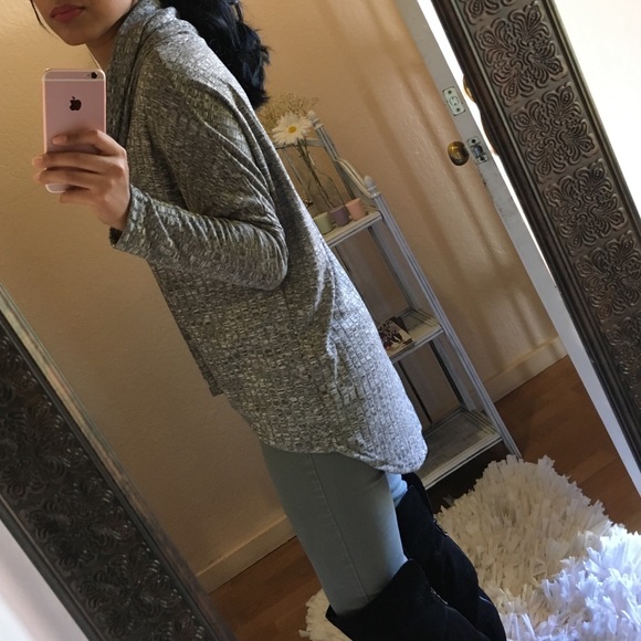 Ribbed Cowl Neck Pullover - Picture 4 of 4