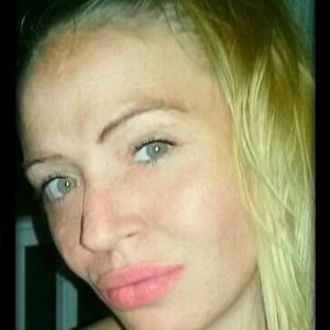 Meet your Posher, Shana