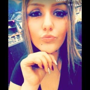 Meet your Posher, Ashleigh