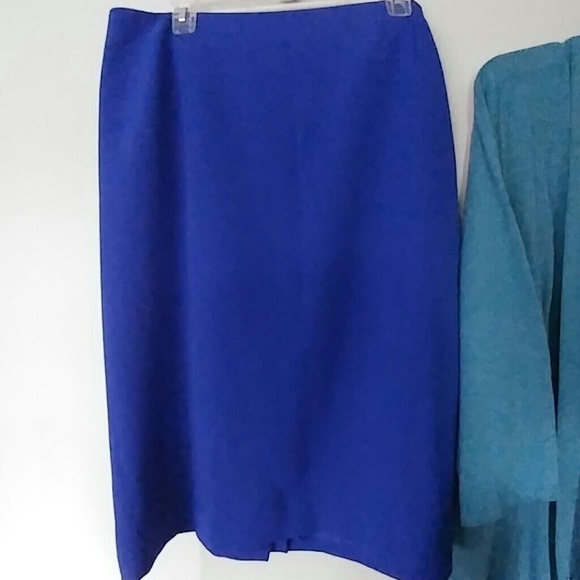 WOMEN'S PLUS SIZE SEPARATES 24W AND 3X - Picture 2 of 4