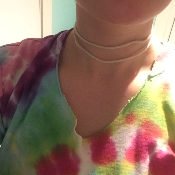 White choker neclace - Picture 2 of 3