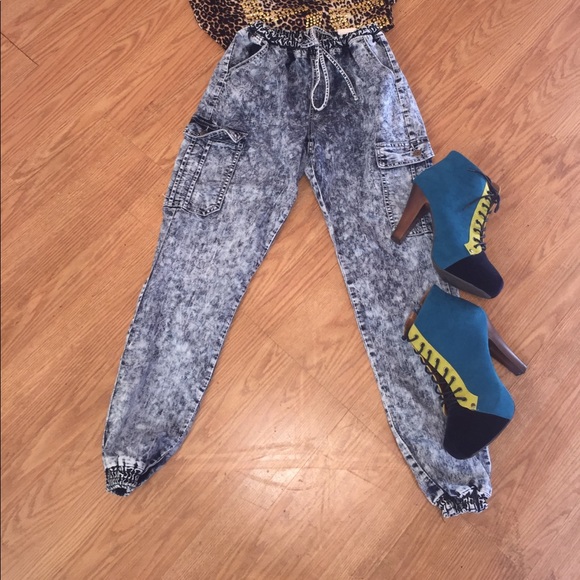 Cargo Denim - Picture 2 of 6