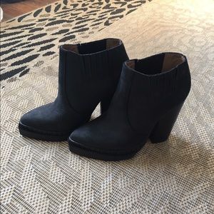 Black Jeffrey Campbell boots size 6.5