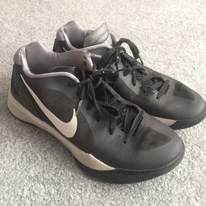 Black Nike Flywire Volleyball Shoes