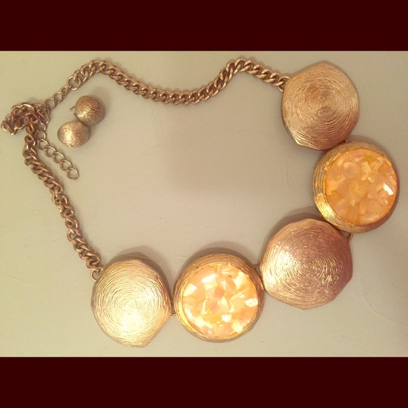 "Shell" Necklace and earring set