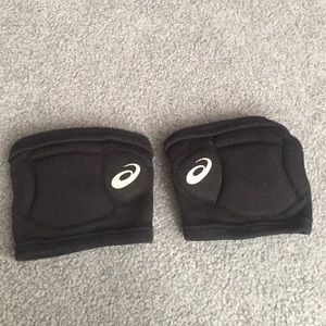 Asics volleyball knee pads (black)