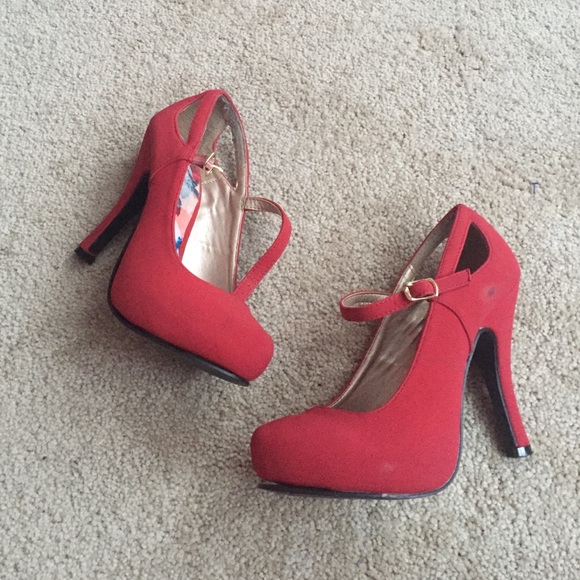 Red Pumps 👠🌺