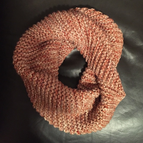 Chunky knit infinity scarf