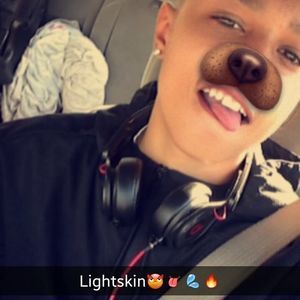 Meet your Posher, Devonte