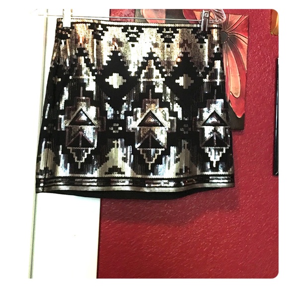 Stunning black party mini skirt