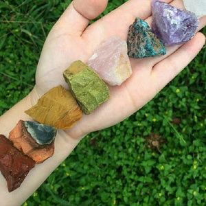 Raw Stone Chakra set (8)
