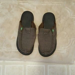 Sanuk slip on