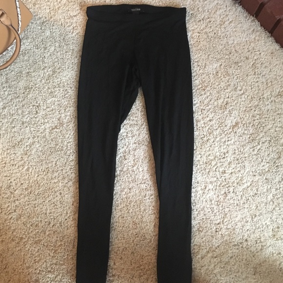 Black leggings