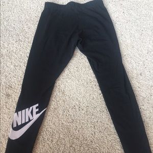 Nike Leg-a-see Legging in gray, size medium.